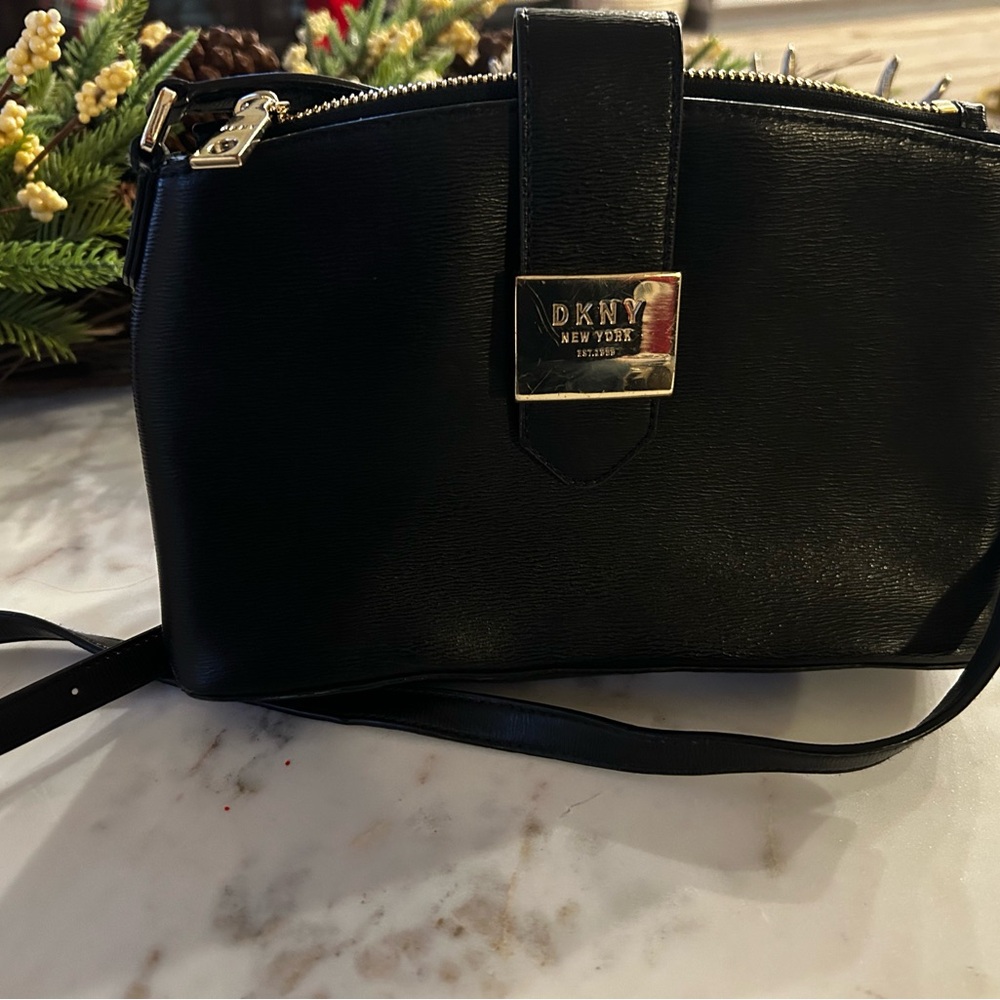 DKNY Elegant Black Crossbody Bag with Gold Accents